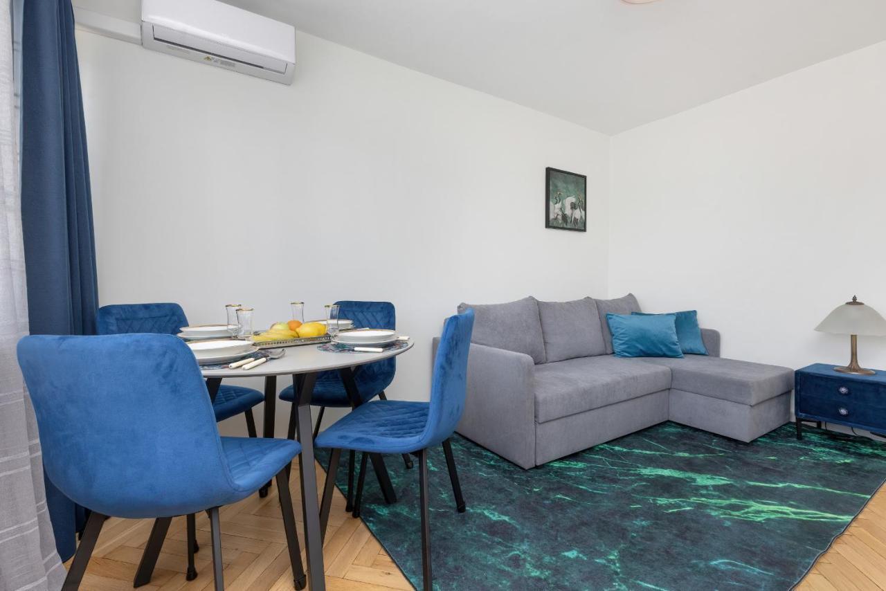Cozy And Comfortable Wola Apartment By Noclegi Renters Varşovia Exterior foto